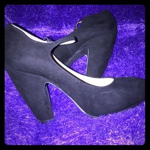 4 inch chunky black heels with strap closure